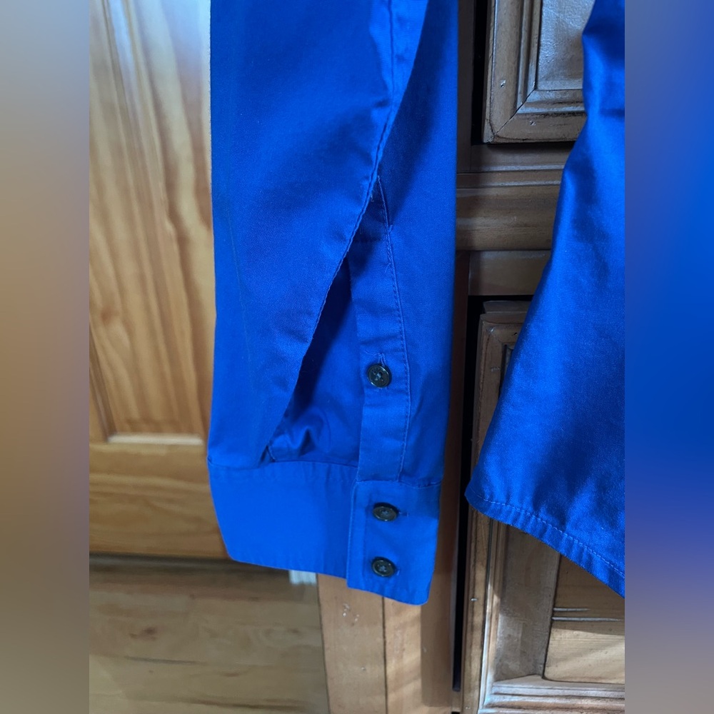 Women’s Express Design Studio Fitted Cobalt Blue Button-Up Shirt XS - Picture 4 of 11